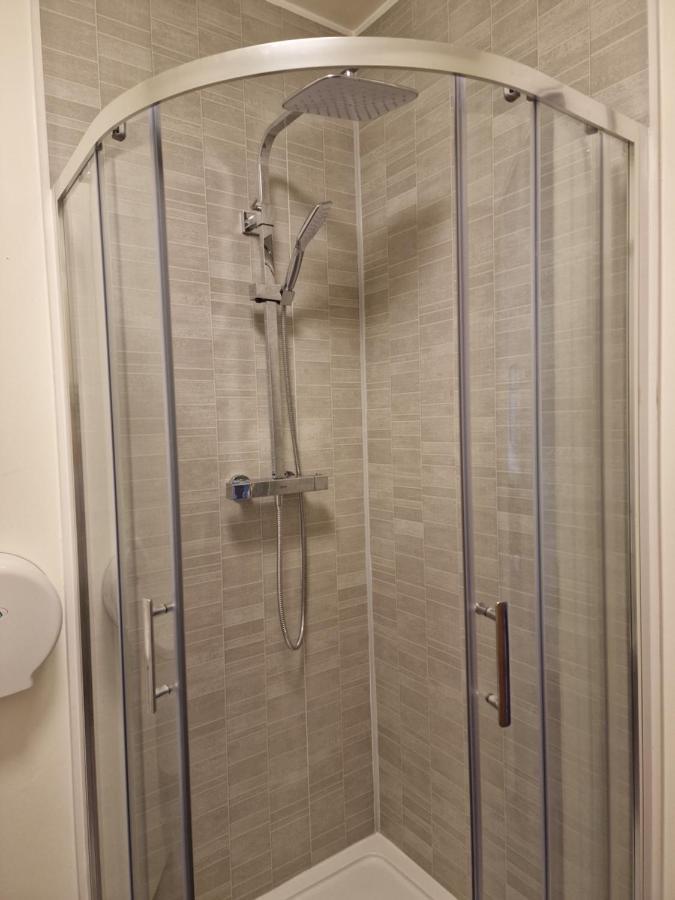آثلون Home Inn المظهر الخارجي الصورة